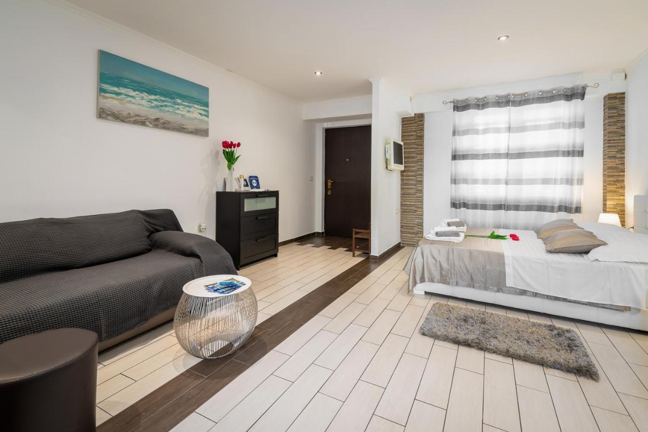 Studio Apartment La Luna Split Luaran gambar